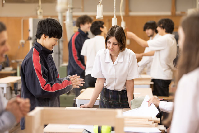 ヒルモートン ハイスクール / HILLMORTON HIGH SCHOOL
