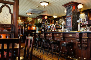 英語圏のパブ（Pub） とは？！